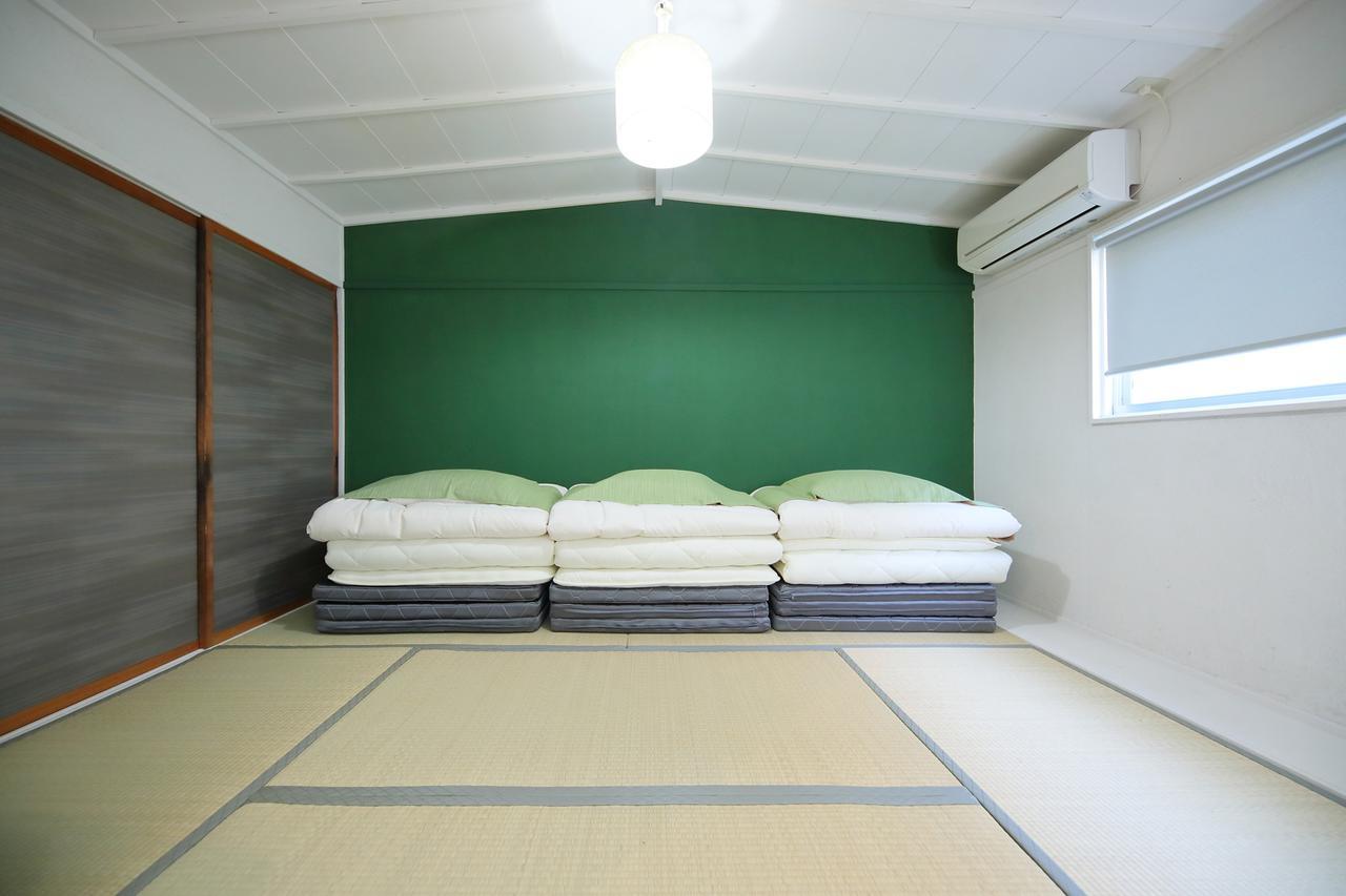 Raku Hostel Osaka Exteriör bild