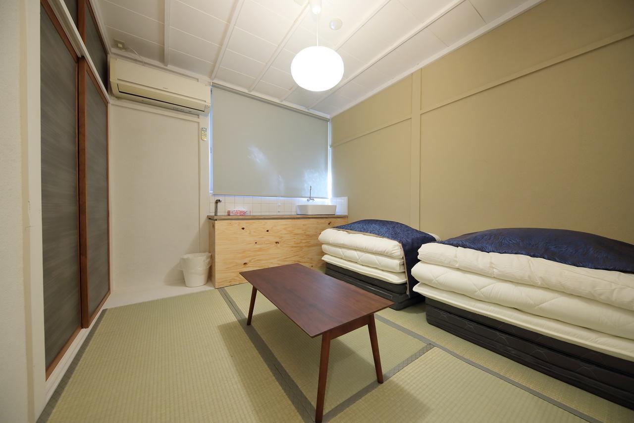 Raku Hostel Osaka Exteriör bild